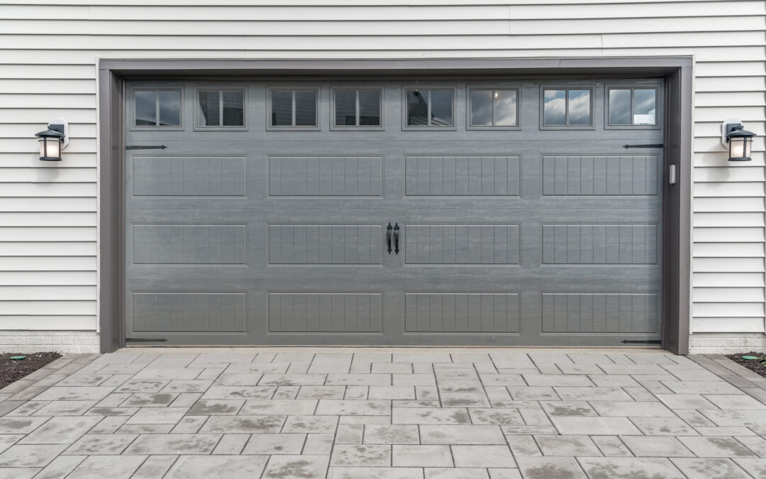 How to Choose the Right Garage Door for Your Home in 2025