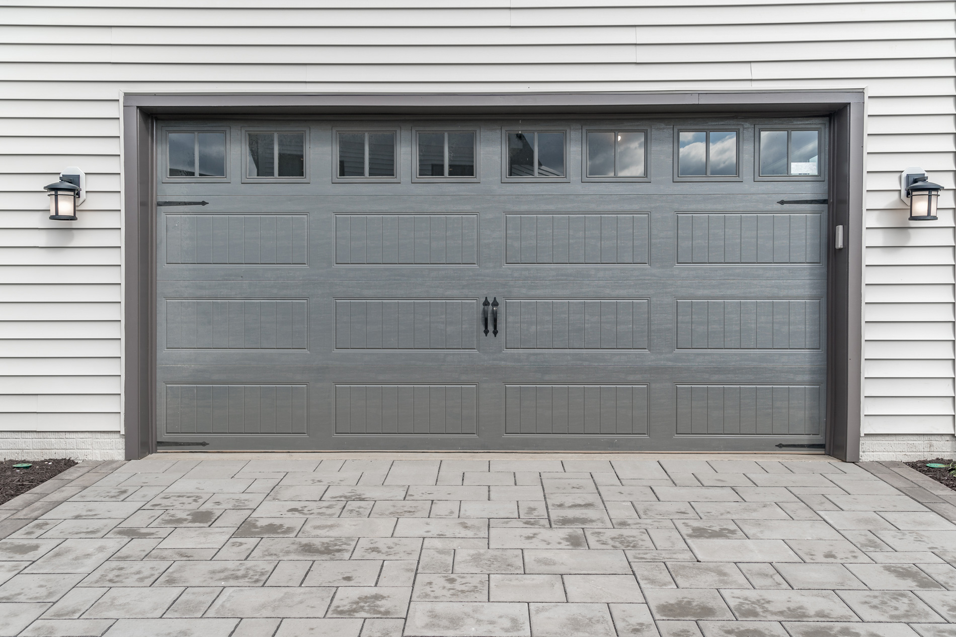How to Choose the Right Garage Door for Your Home in 2025 blog image