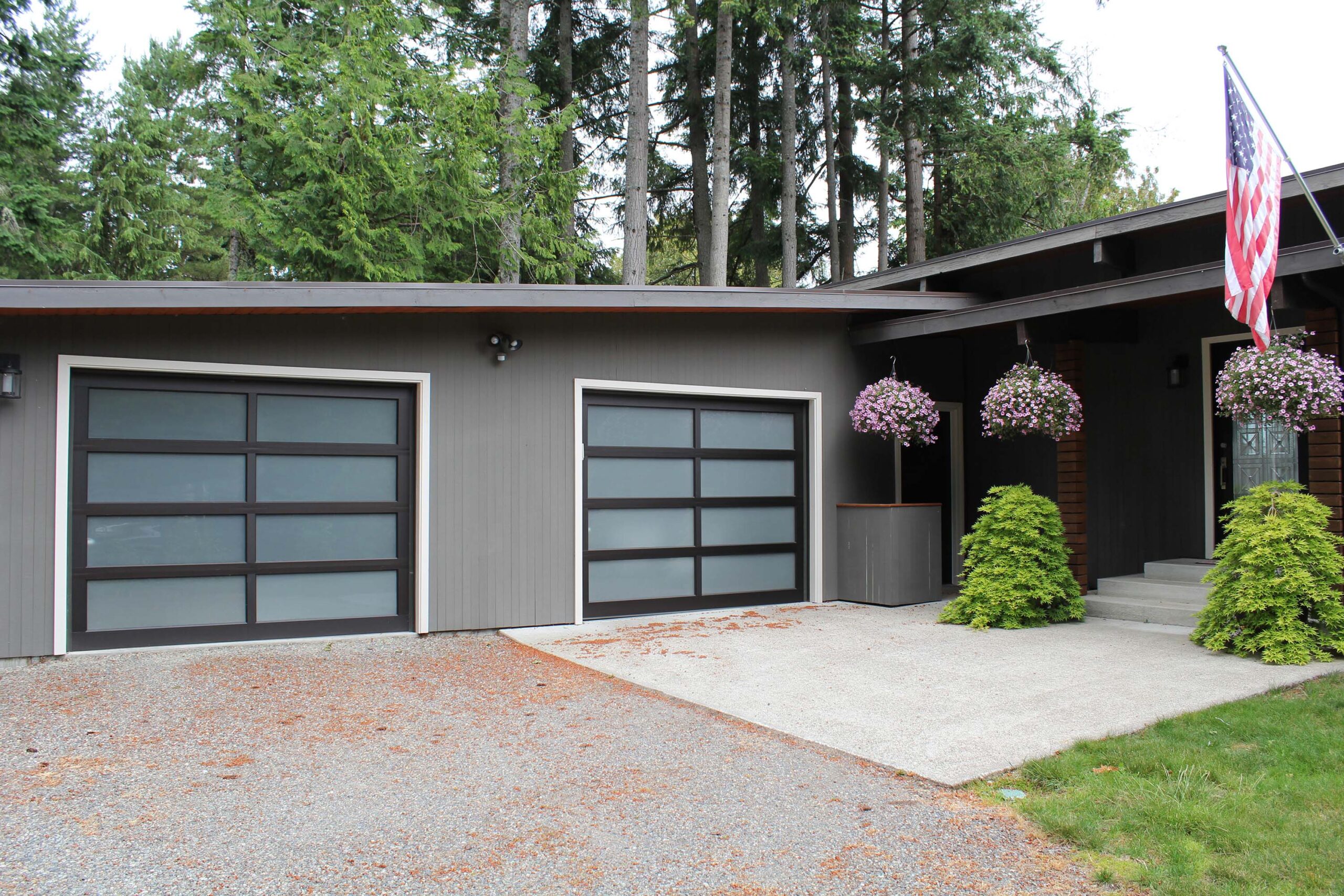 Luma Classic 7400 Luxury Residential Garage Door Installation
