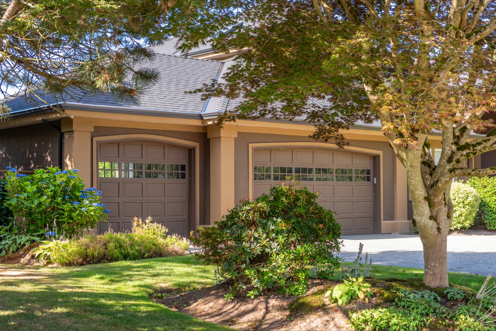 Common Garage Issues in Late Summer blog image Humidity and Garage Doors: Common Issues in Late Summer Blog image