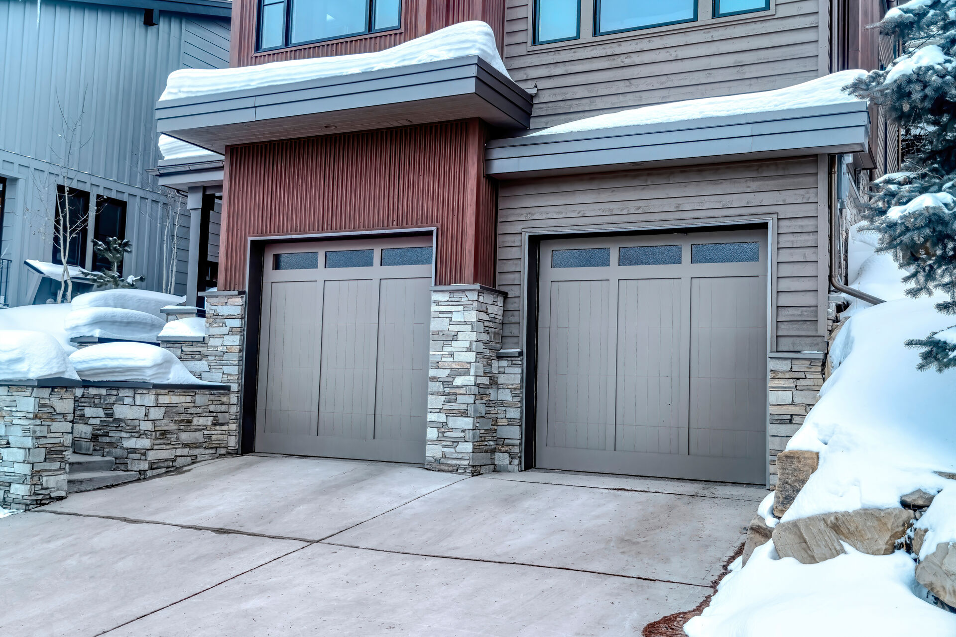 Garage Door issues to look at before winter hits blog image Garage Door Repairs You Shouldn’t Ignore Before Winter Hits